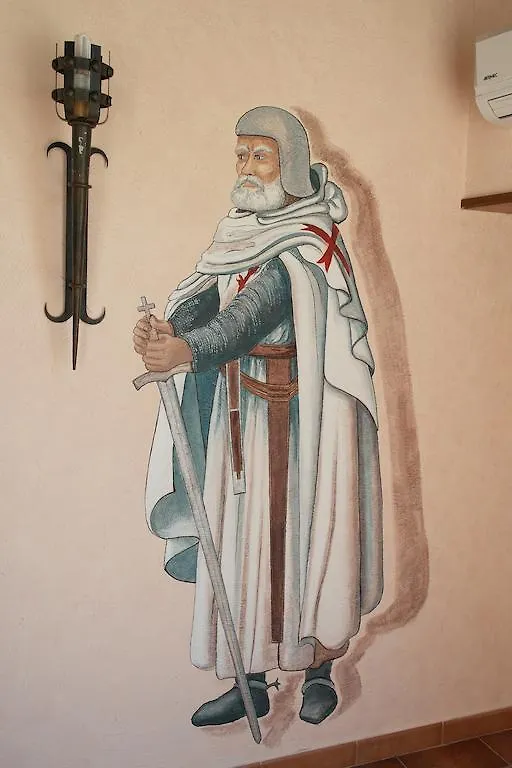 مبيت وإفطار لوكا Castello Dei Templari