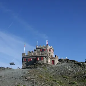  Hotel Rifugio Garibaldi Italy