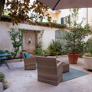 3* Couette-café Il Cortile Di Elisa&our Flats