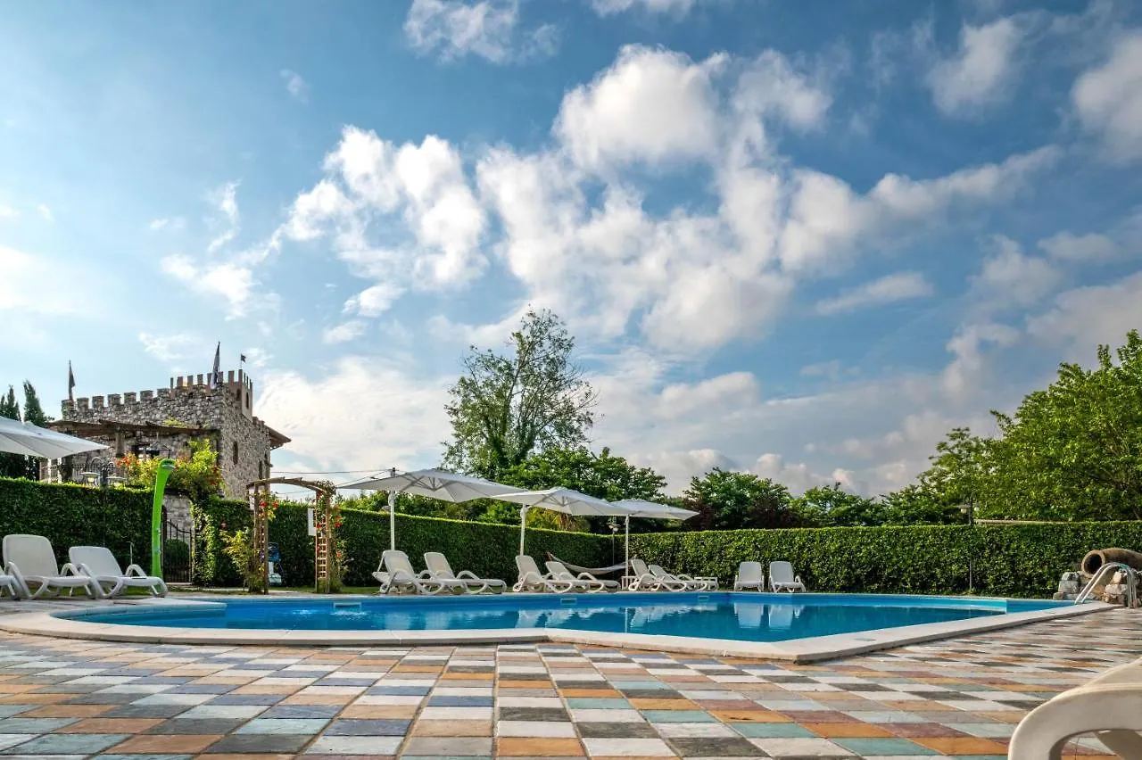 Castello Dei Templari Bed & Breakfast