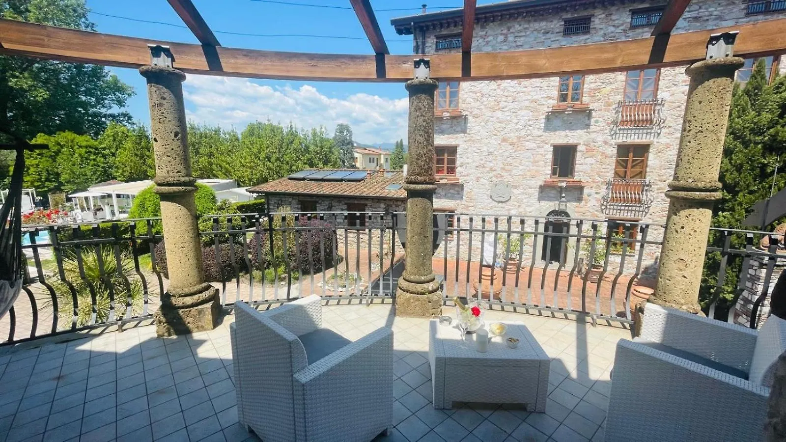 Castello Dei Templari Bed & Breakfast Lucca