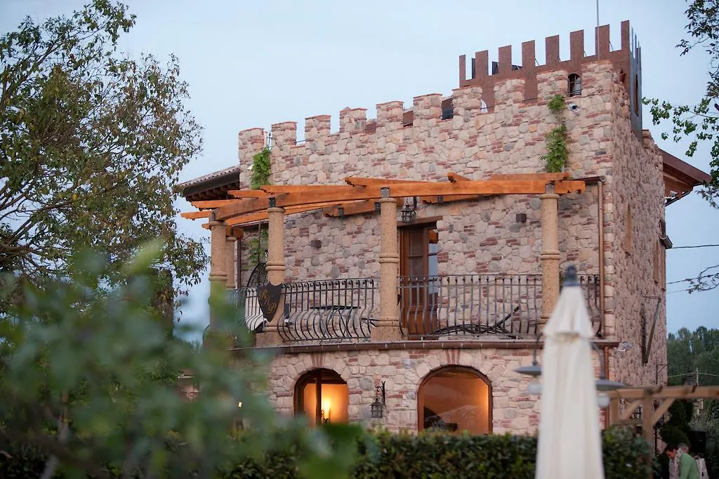 Castello Dei Templari Bed & Breakfast